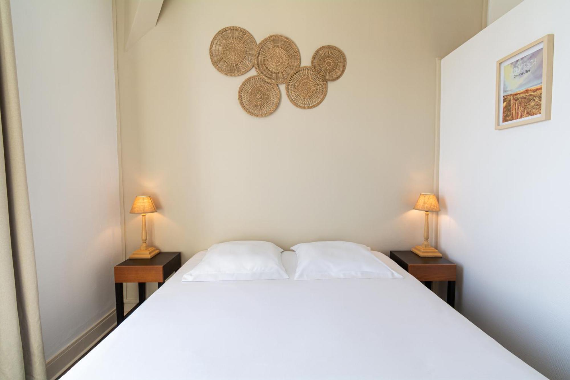 Hotel De La Plage Курсёль-сюр-Мер Экстерьер фото