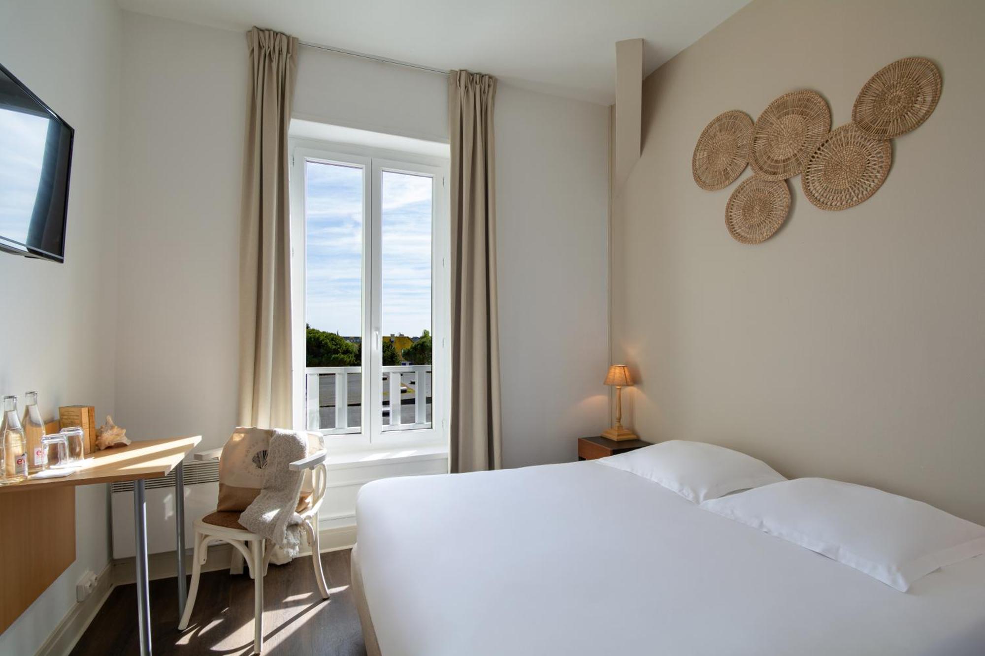 Hotel De La Plage Курсёль-сюр-Мер Экстерьер фото