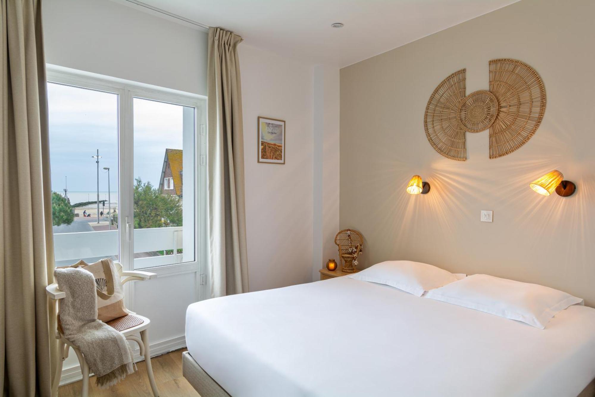 Hotel De La Plage Курсёль-сюр-Мер Экстерьер фото